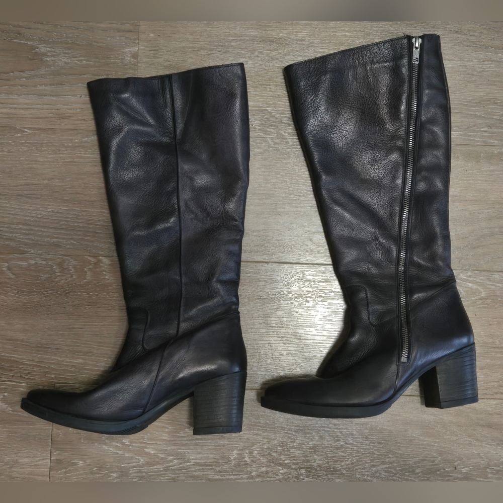 Made in Portugal Knee High Lined Leather Block Heeled Zip Up Boots - Picture 16 of 16
